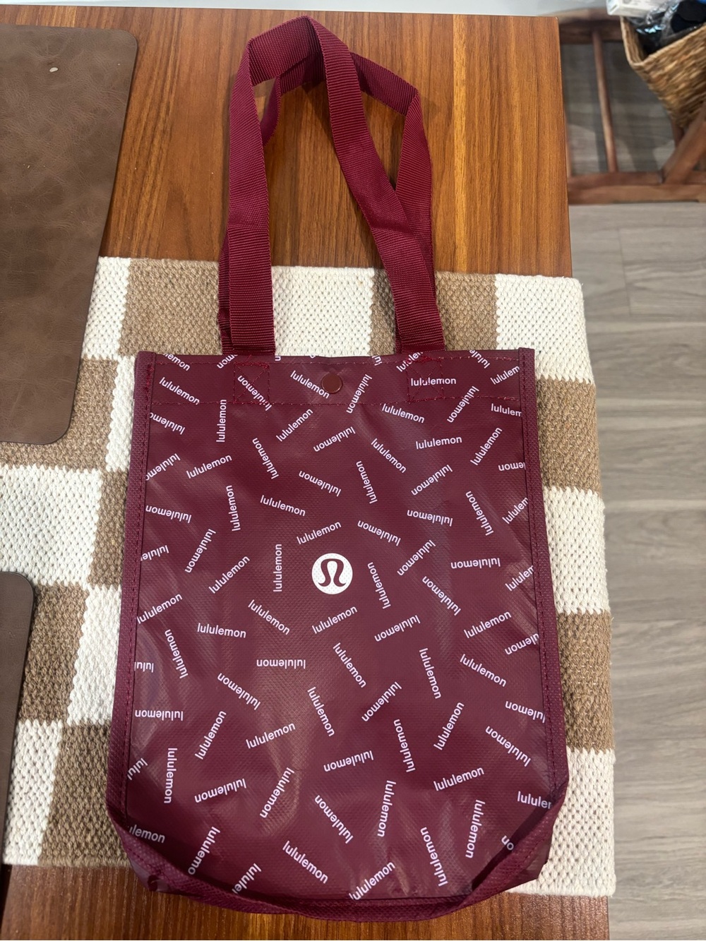 lululemon Reusable Small Tote Bag in Burgundy